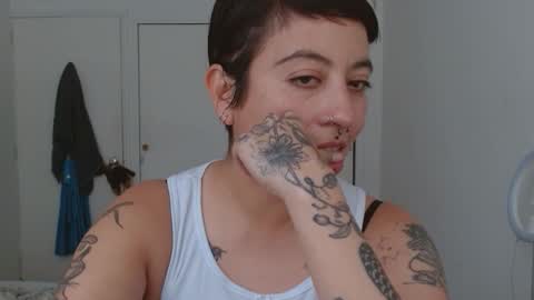 Snapshot of poly_mer chatting on 10-02-25, 07:43 Poly online show from 10-02-25, 07:43