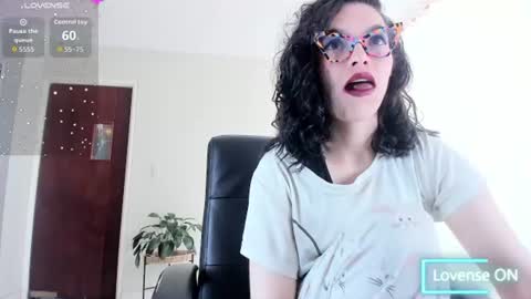 paulina barnett online show from 06-28-26, 04:35