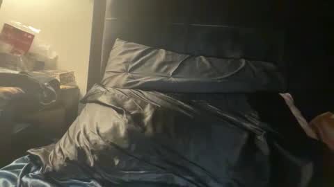 Snapshot of ponchynyc chatting on 02-04-26, 01:55 PONCH online show from 02-04-26, 01:55