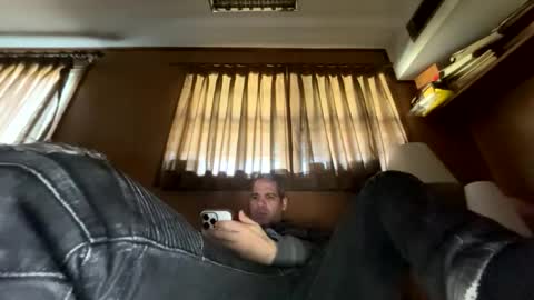 Snapshot of ponchynyc chatting on 04-03-26, 08:18 PONCH online show from 04-03-26, 08:18