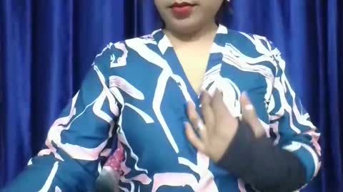 Snapshot of poojalady chatting on 05-01-26, 04:33 poojalady online show from 05-01-26, 04:33