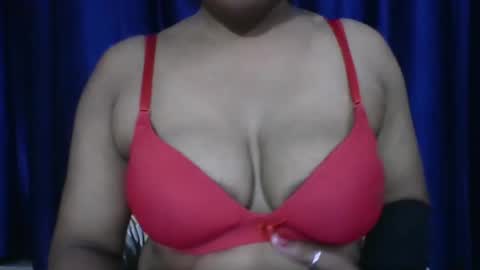 poojalady online show from 07-24-26, 04:54