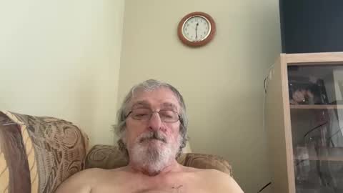 Snapshot of pop1951 chatting on 02-01-25, 05:26 pop1951 online show from 02-01-25, 05:26
