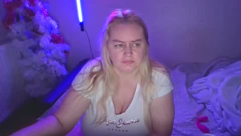 Snapshot of pornbusty chatting on 01-10-25, 08:26 MelissOfficial online show from 01-10-25, 08:26