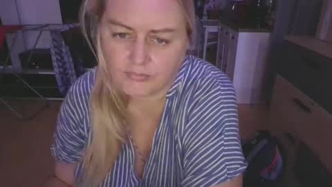 Snapshot of pornbusty chatting on 02-10-25, 07:49 MelissOfficial online show from 02-10-25, 07:49