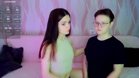 Ana and Tati online show from 10-26-25, 07:53