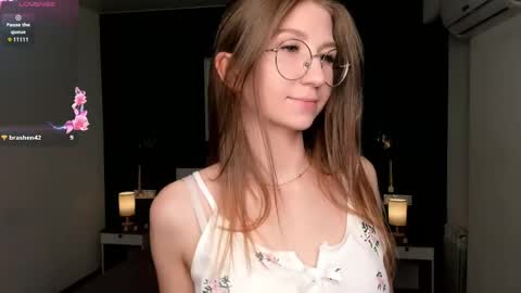 Elizabeth online show from 09-13-25, 07:02