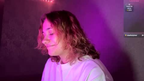 Snapshot of portiadunnuck chatting on 10-08-25, 02:47 Anna Vdovoch online show from 10-08-25, 02:47