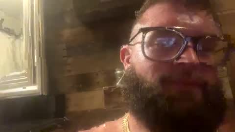 Snapshot of poundsquad305 chatting on 02-05-25, 04:48 poundsquad305 online show from 02-05-25, 04:48