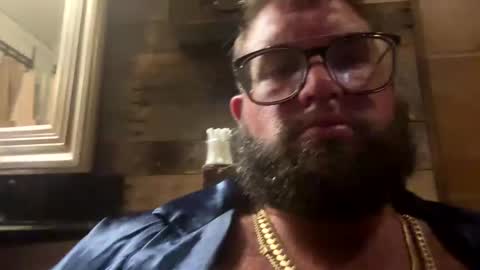 Snapshot of poundsquad305 chatting on 10-18-25, 06:26 poundsquad305 online show from 10-18-25, 06:26