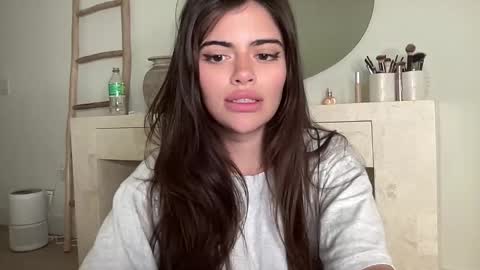 Selena online show from 02-05-26, 03:44