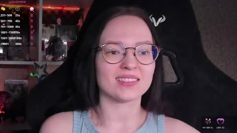 Robyn online show from 04-14-26, 06:36