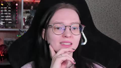 Robyn online show from 04-17-26, 03:15