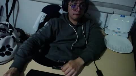 powerfulzeus2 online show from 09-27-25, 01:54