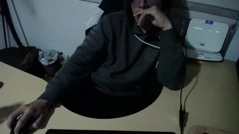 powerfulzeus2 online show from 10-23-25, 05:29