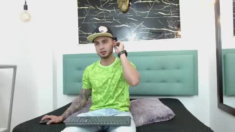 Snapshot of powerlustx chatting on 06-01-26, 03:19 online show from 06-01-26, 03:19