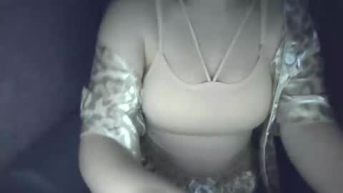 pralinne_ online show from 02-13-25, 11:15