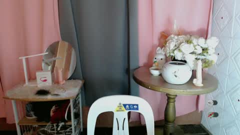 Snapshot of precious_burikatx chatting on 06-20-26, 12:03 Cassie online show from 06-20-26, 12:03