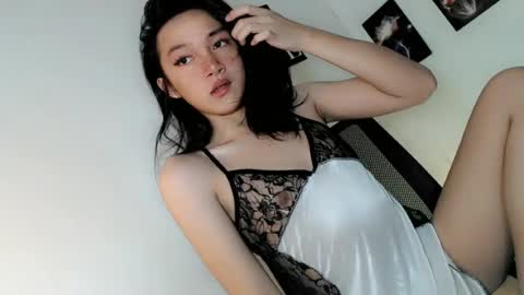 Snapshot of precious_laura18 chatting on 07-08-26, 12:53 precious_laura18 online show from 07-08-26, 12:53