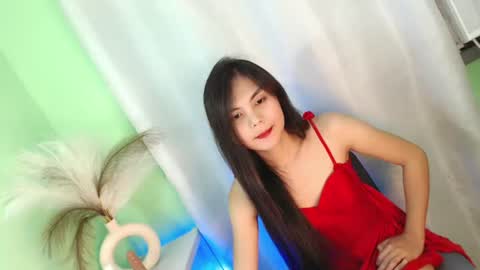 Snapshot of precious_margaxx chatting on 07-25-26, 12:31 Marga online show from 07-25-26, 12:31