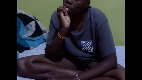 Snapshot of precious_nesh chatting on 11-08-25, 06:40 precious_nesh online show from 11-08-25, 06:40