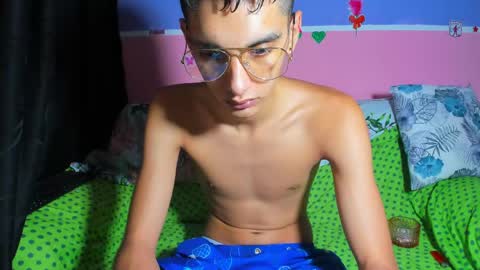 Snapshot of pressure_xxx_420 chatting on 04-29-26, 08:40 PRESSURE online show from 04-29-26, 08:40