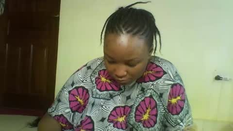 Snapshot of prettie_diva0 chatting on 09-14-25, 12:59 Prettie diva online show from 09-14-25, 12:59