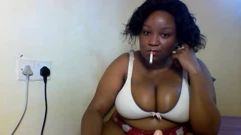 Snapshot of prettie_diva0 chatting on 10-06-25, 12:35 Prettie diva online show from 10-06-25, 12:35