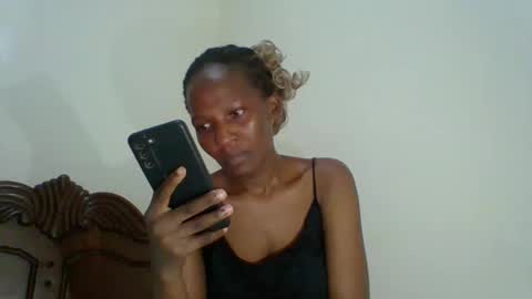 Snapshot of prettie_petitee chatting on 04-12-26, 11:26 prettie_petitee online show from 04-12-26, 11:26
