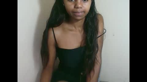 Snapshot of prettiethalia chatting on 10-26-25, 08:31 prettiethalia online show from 10-26-25, 08:31