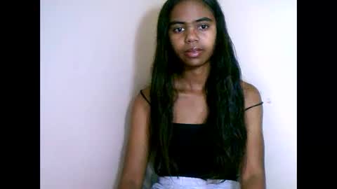 Snapshot of prettiethalia chatting on 10-27-25, 08:07 prettiethalia online show from 10-27-25, 08:07