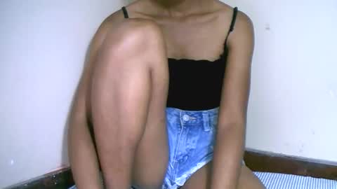 Snapshot of prettiethalia chatting on 10-30-25, 07:25 prettiethalia online show from 10-30-25, 07:25