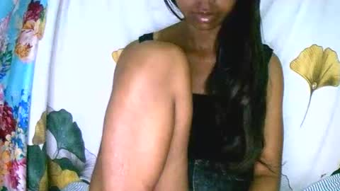 Snapshot of prettiethalia chatting on 12-13-25, 08:04 prettiethalia online show from 12-13-25, 08:04