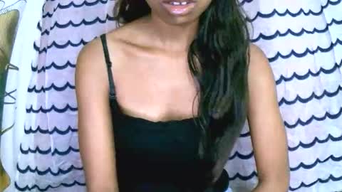 Snapshot of prettiethalia chatting on 01-12-26, 07:24 prettiethalia online show from 01-12-26, 07:24