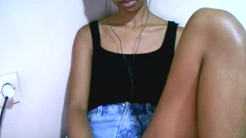 Snapshot of prettiethalia chatting on 01-31-26, 07:11 prettiethalia online show from 01-31-26, 07:11