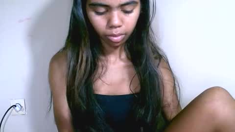 Snapshot of prettiethalia chatting on 02-18-26, 09:33 prettiethalia online show from 02-18-26, 09:33