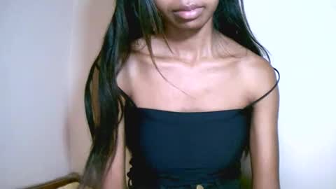 Snapshot of prettiethalia chatting on 02-23-26, 11:07 prettiethalia online show from 02-23-26, 11:07