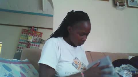 Snapshot of pretty_beib chatting on 09-26-25, 08:51 Karol online show from 09-26-25, 08:51