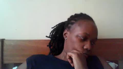 Snapshot of pretty_beib chatting on 05-23-26, 06:18 Karol online show from 05-23-26, 06:18