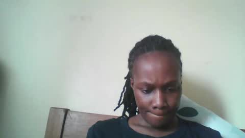 Snapshot of pretty_beib chatting on 05-24-26, 07:35 Karol online show from 05-24-26, 07:35