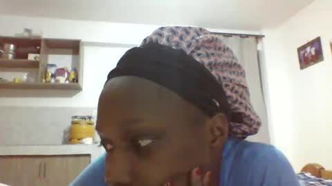 Snapshot of pretty_beib chatting on 06-05-26, 05:29 Karol online show from 06-05-26, 05:29