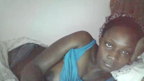 Snapshot of pretty_beib chatting on 06-20-26, 07:22 Karol online show from 06-20-26, 07:22