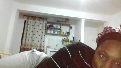 Snapshot of pretty_beib chatting on 07-28-26, 04:52 Karol online show from 07-28-26, 04:52