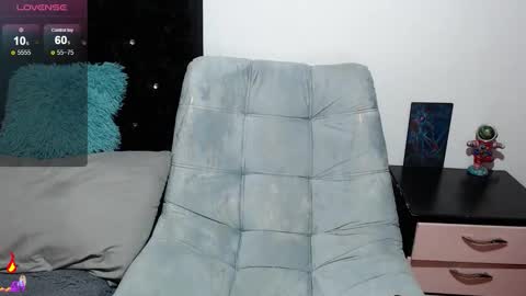 pretty_cristal22 online show from 09-16-25, 11:55