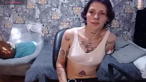 pretty_cristal22 online show from 06-25-26, 09:52