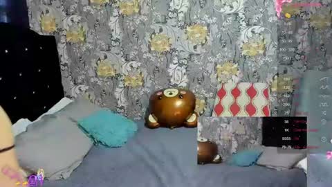 pretty_cristal22 online show from 07-03-26, 12:00