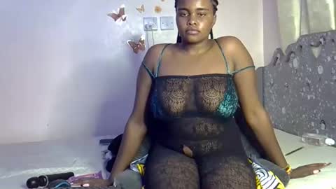 pretty_daina3 online show from 10-29-25, 09:05