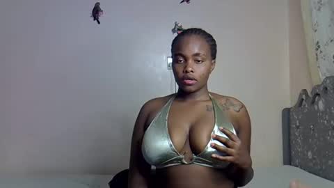 pretty_daina3 online show from 04-14-26, 09:32