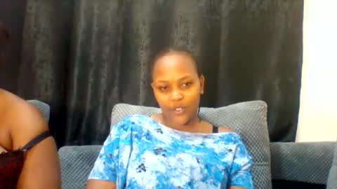 pretty_dee1 online show from 05-07-26, 03:01
