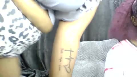 pretty_dee1 online show from 05-29-26, 09:40
